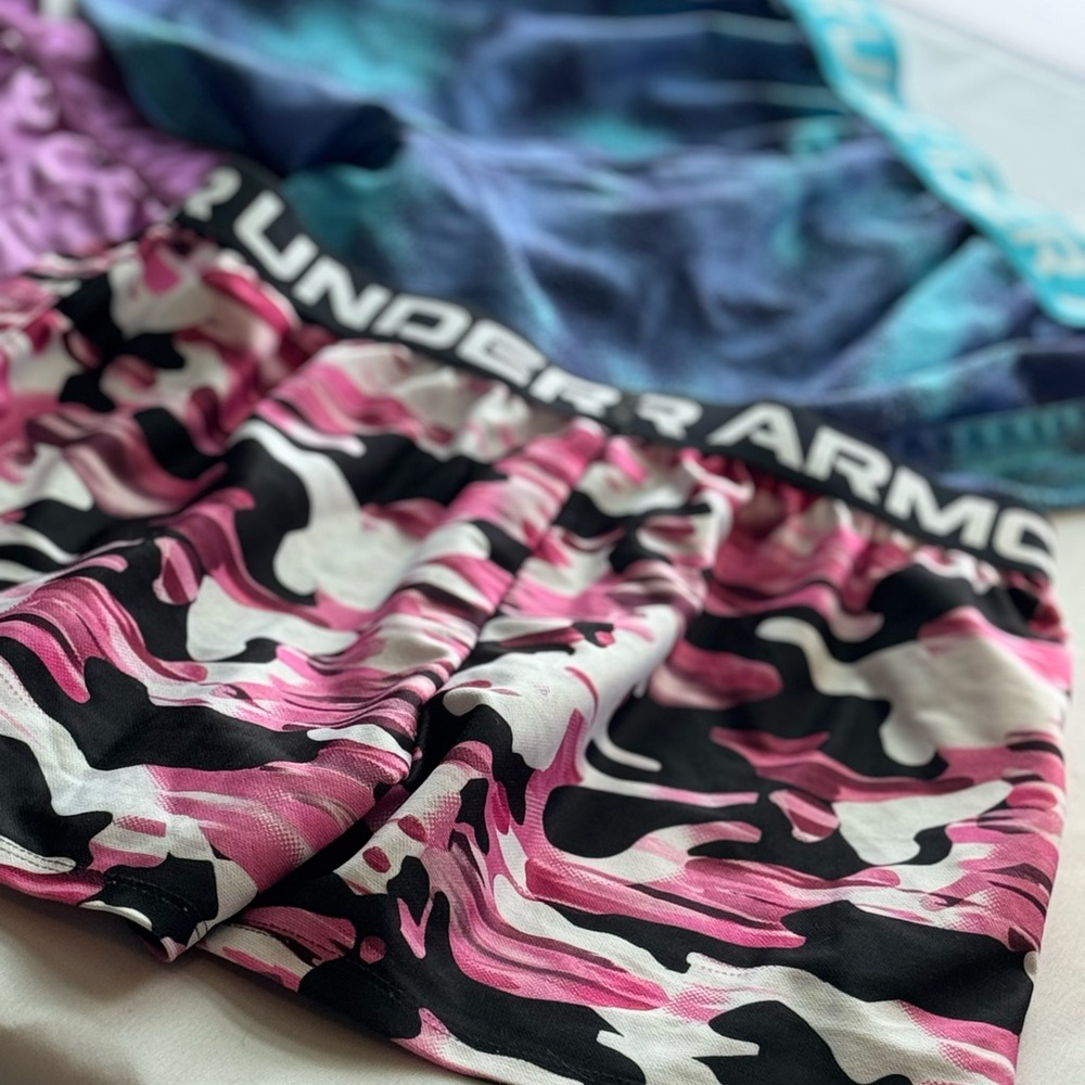 Under Armour Shorts Trio - Purple, Blue, Pink Camo (Size YL) Girl’s Clothing - Picture 9 of 11
